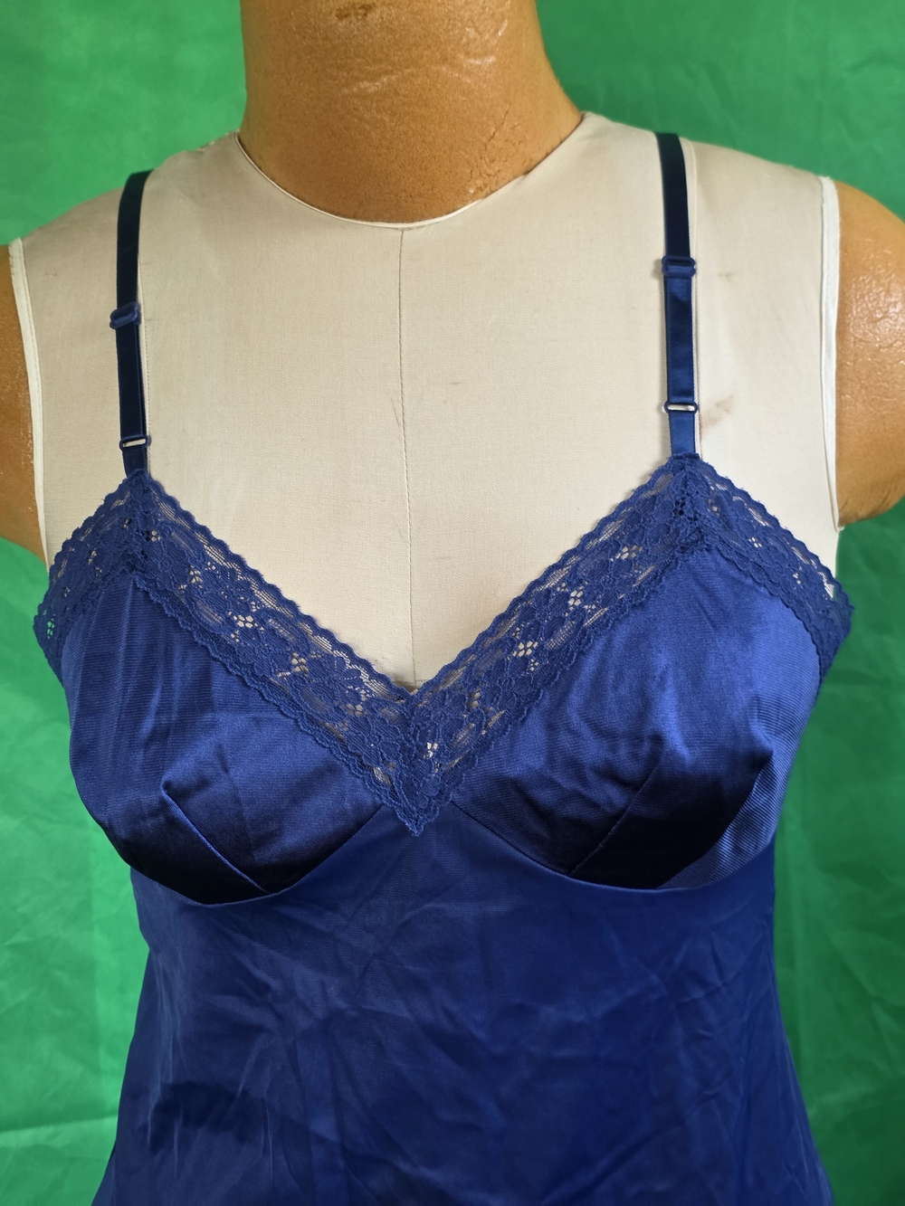 Vintage Vanity Fair  Nylon Antron III Slip Dress 34L Blue Lace Trim Romantic - Picture 2 of 14